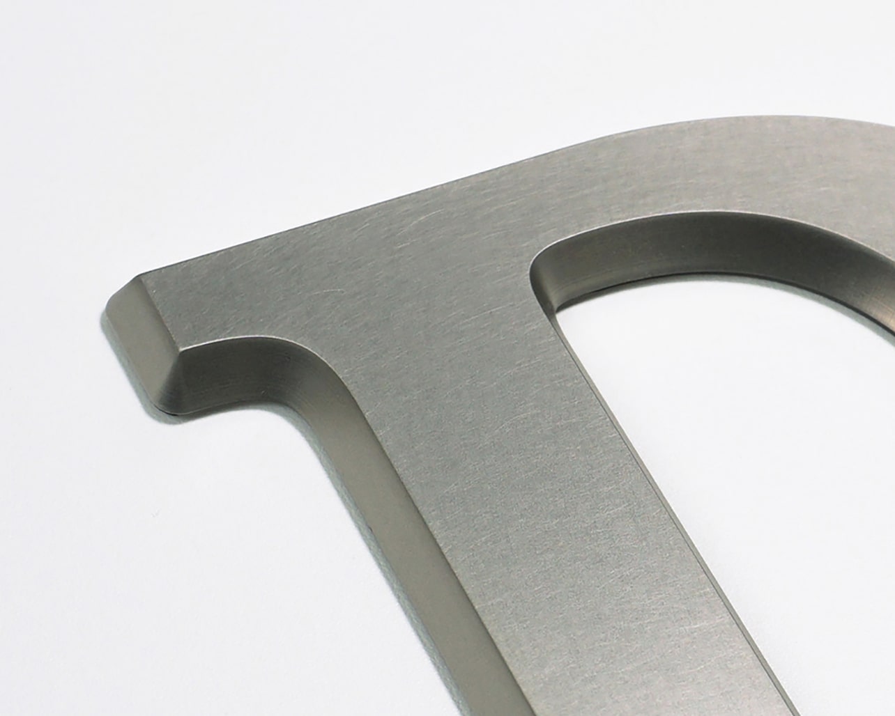 Type: Taff Lite 5mm Thick / 30° Bevel Cut Finish: Scuffed Nickel