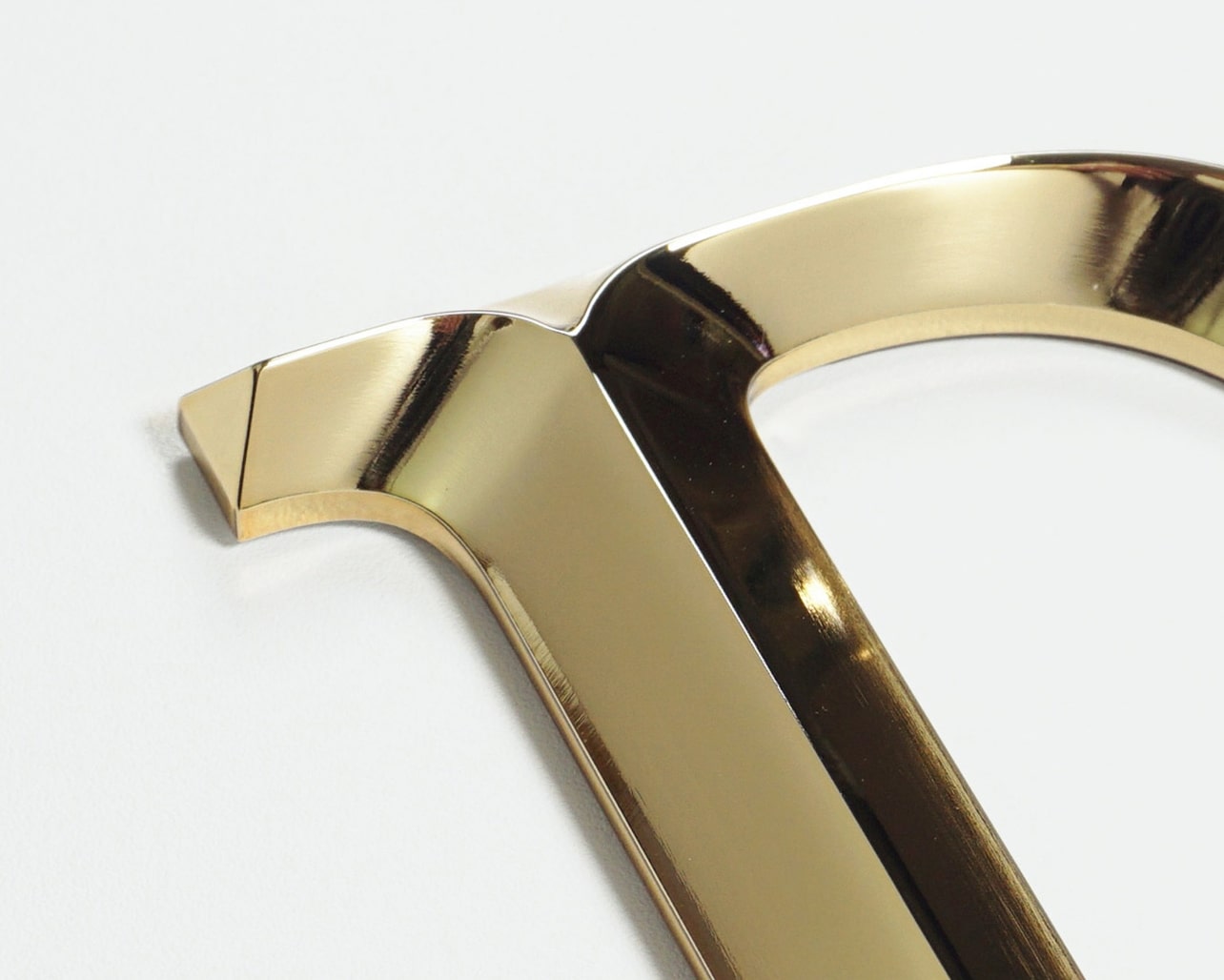 Type: Taff Lite 10mm Thick / Prismatic Cut Finish: Gold Clear
