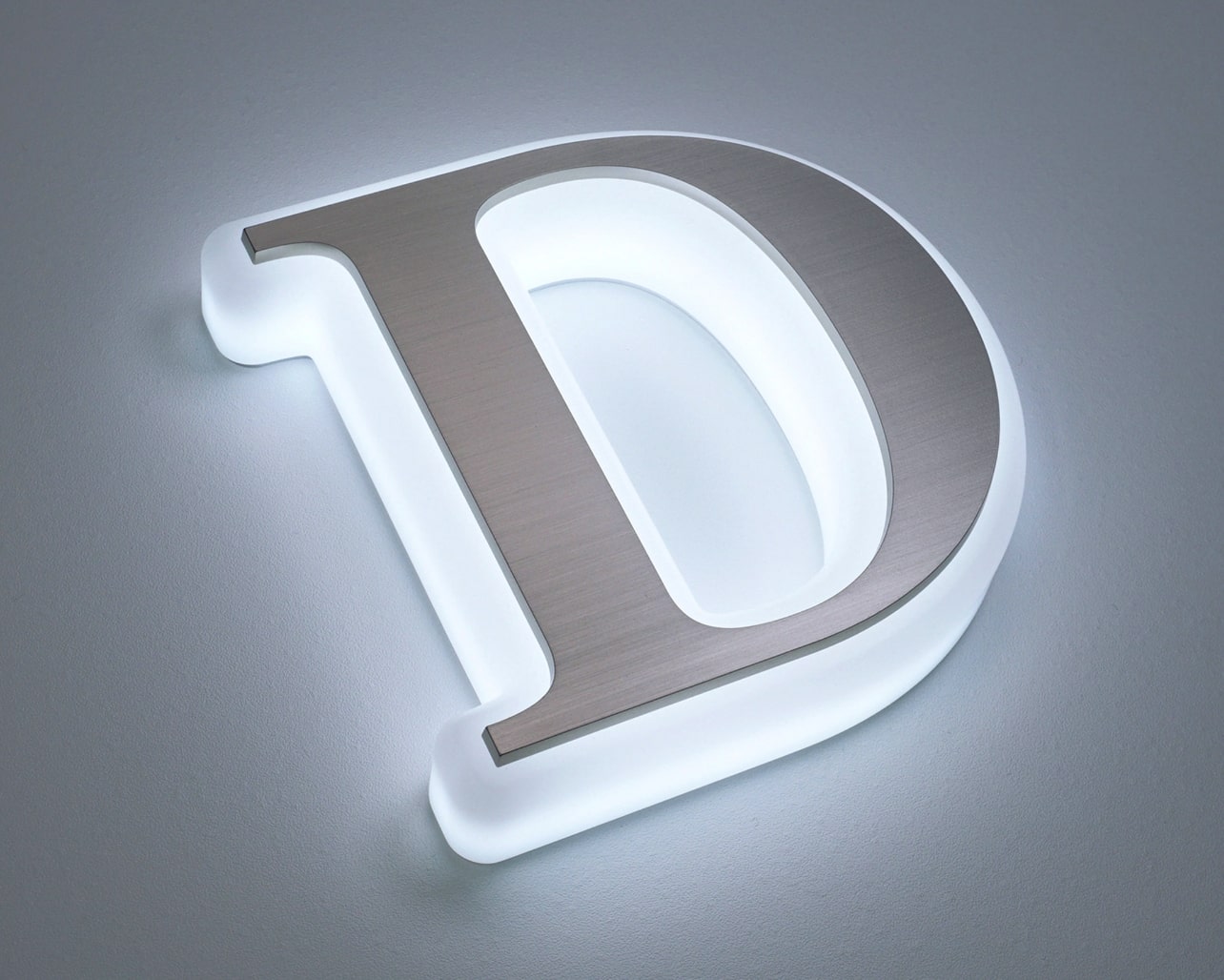 Surface: Taff Lite 2mm Thick / Bevel Cut Brushed Nickel Body: Special Luminance Resin 20mm Thick / Round Edge Light Source: SMD-LED Natural White