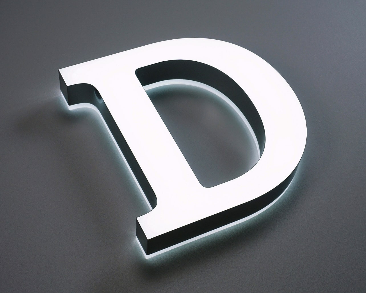 Body: Special Luminance Resin 20mm Thick Straight Cut Black Painted Sides Back Panel: Special Acrylic 5mm Thick Light Source: SMD-LED Natural White